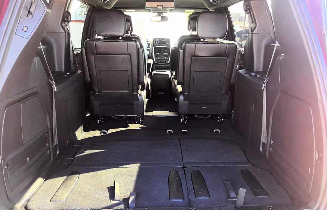 2019 Dodge Grand Caravan - 2C4RDGEG3KR646605 - Image #1